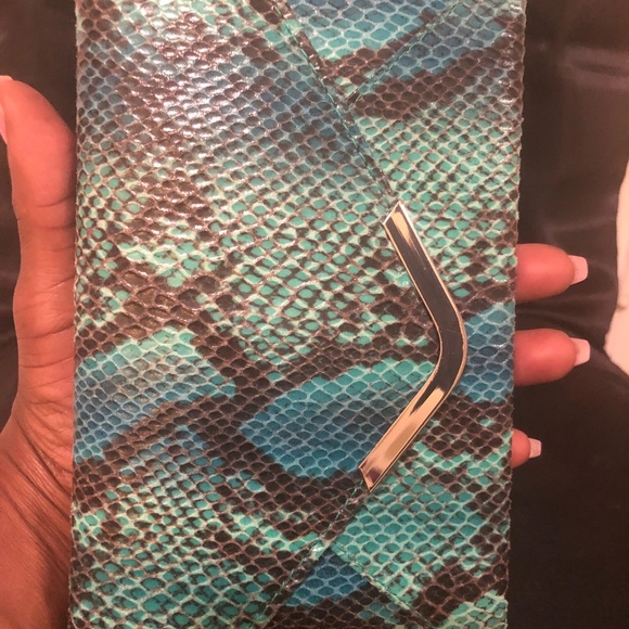 ⚡️Oct10 HOST POCK🌟Wristlet NWOT⚡️💫 - Picture 2 of 4